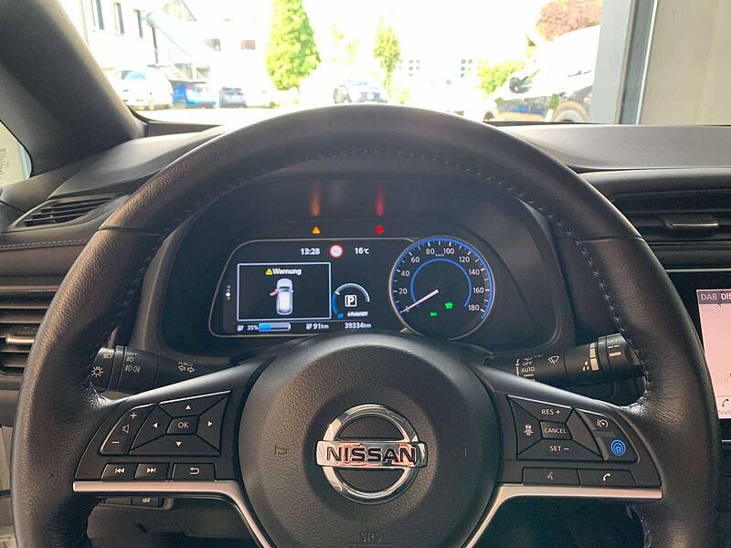 Nissan Leaf N-Connecta /360°/ProPilot/SHZ v. und h. /LED