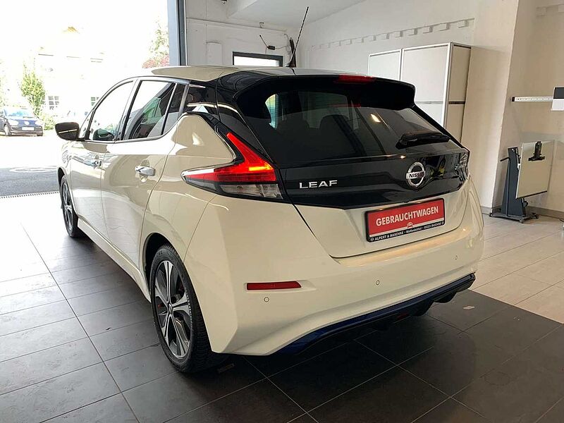 Nissan Leaf N-Connecta /360°/ProPilot/SHZ v. und h. /LED