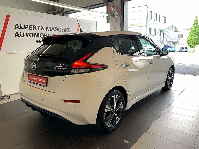 Nissan Leaf N-Connecta /360°/ProPilot/SHZ v. und h. /LED