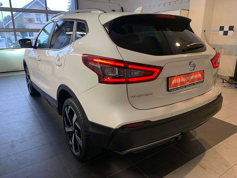 Nissan Qashqai 1,6 Tekna Navi/Panoramadach/Bose/SHZ/AHK