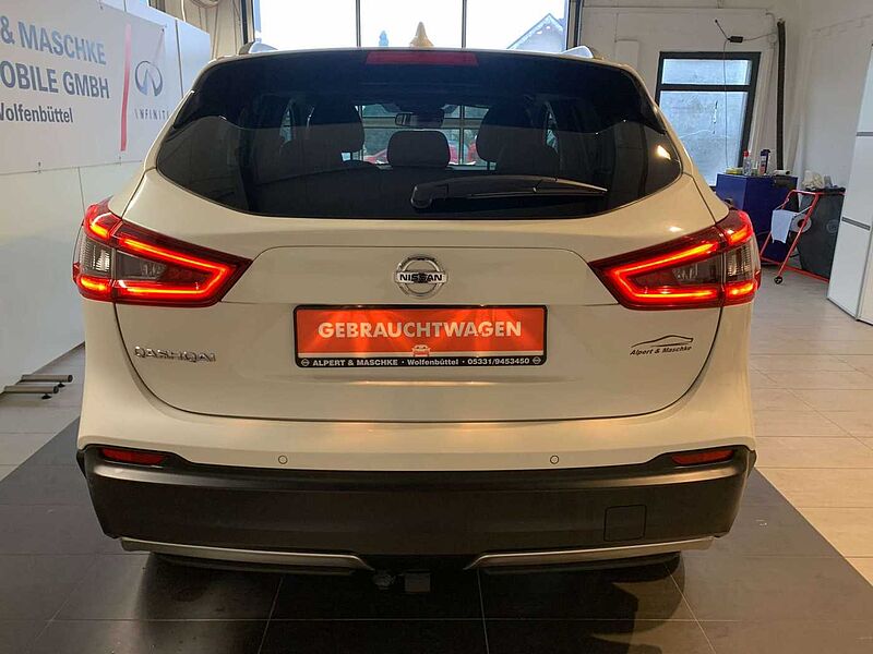 Nissan Qashqai 1,6 Tekna Navi/Panoramadach/Bose/SHZ/AHK