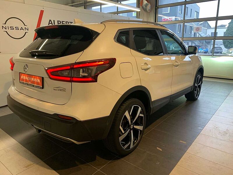 Nissan Qashqai 1,6 Tekna Navi/Panoramadach/Bose/SHZ/AHK