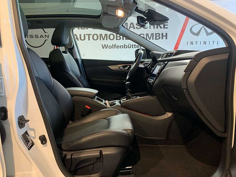 Nissan Qashqai 1,6 Tekna Navi/Panoramadach/Bose/SHZ/AHK