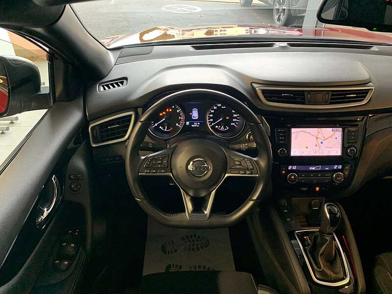 Nissan Qashqai N-Connecta 160PS DCT /Navi/CarPlay/Panorama/SHZ